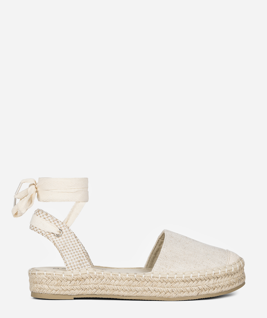 Alpargata plana atada